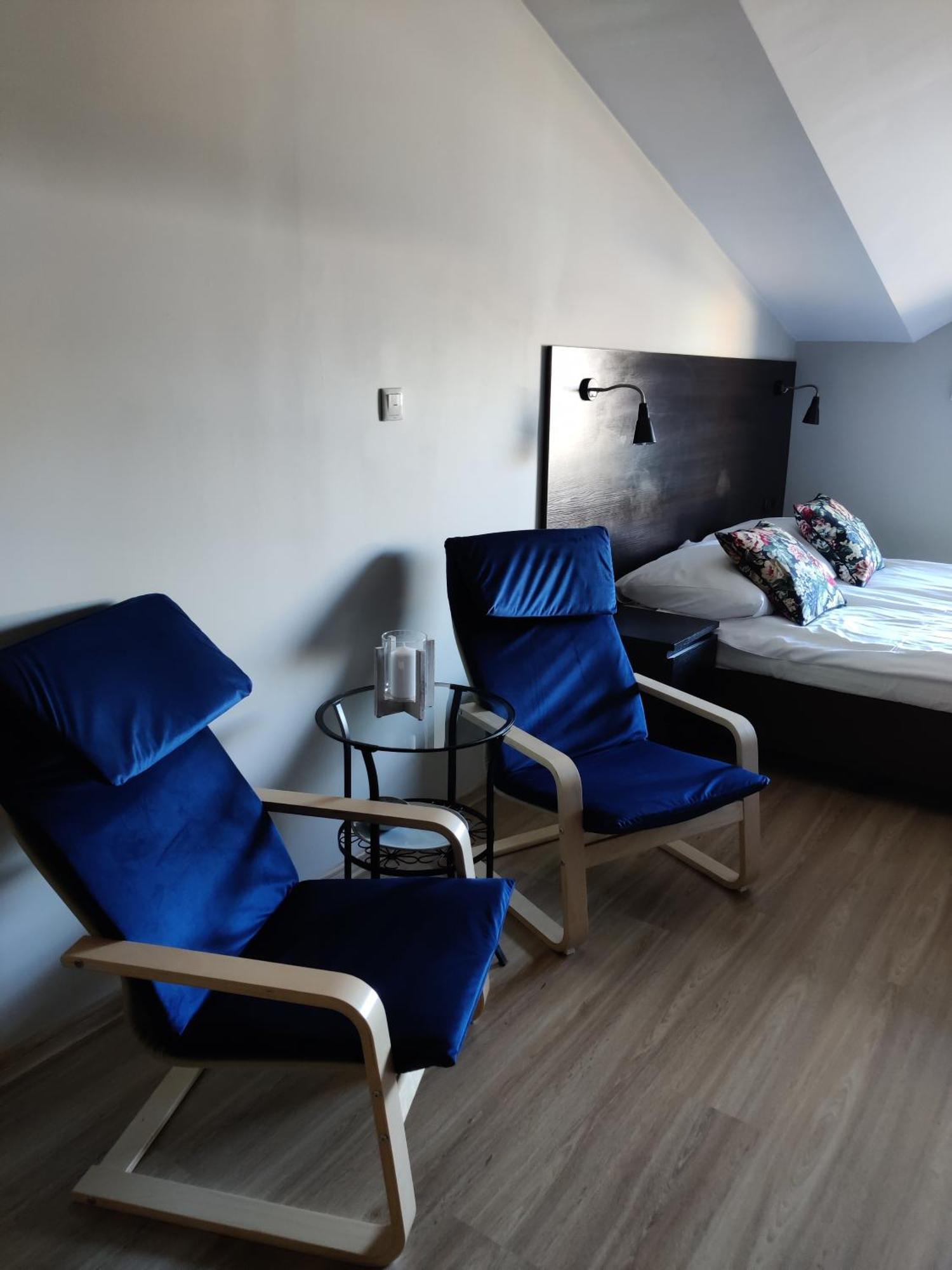 Loft Apartment *